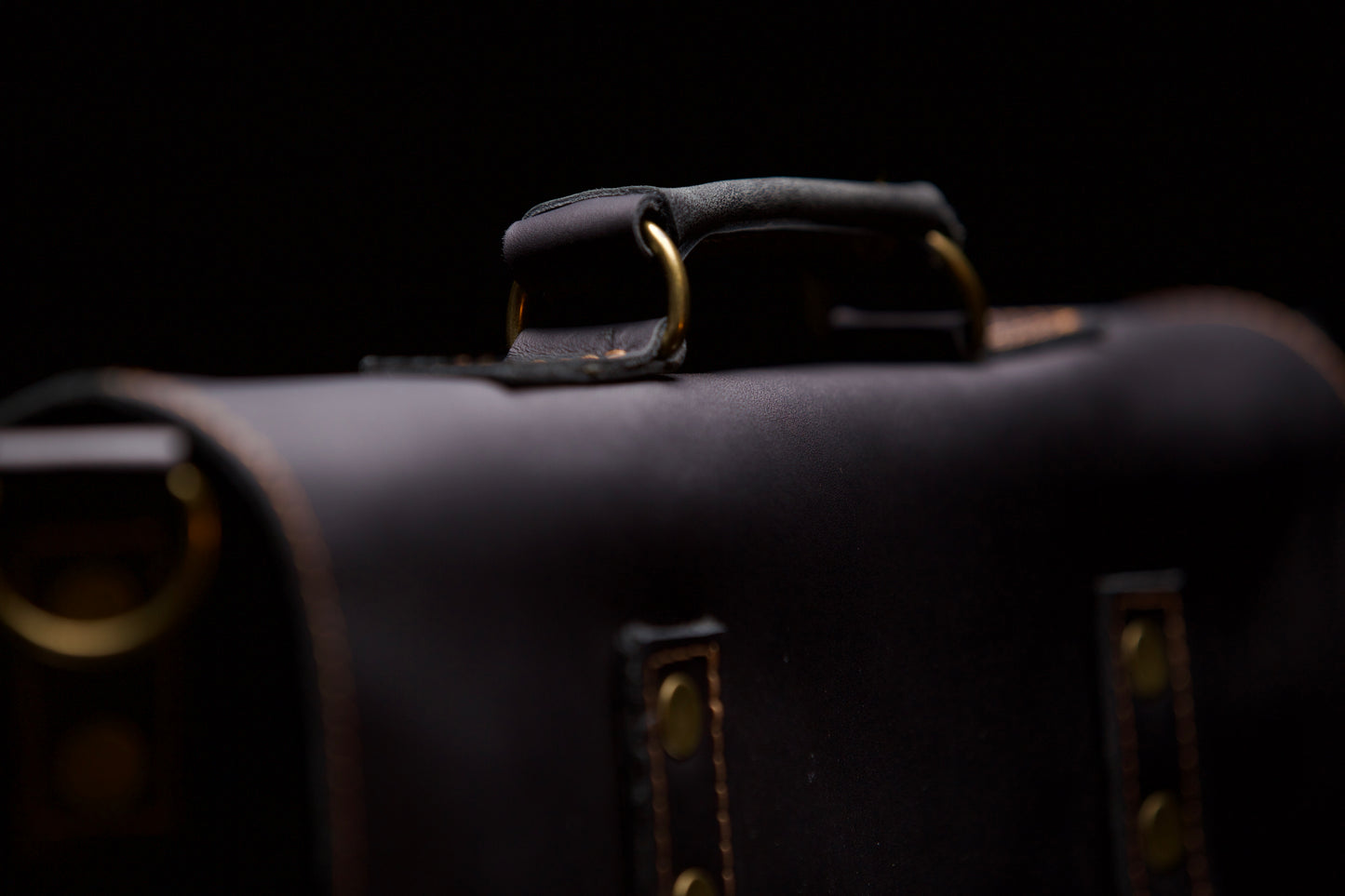 Cońdor Satchel (Matte)